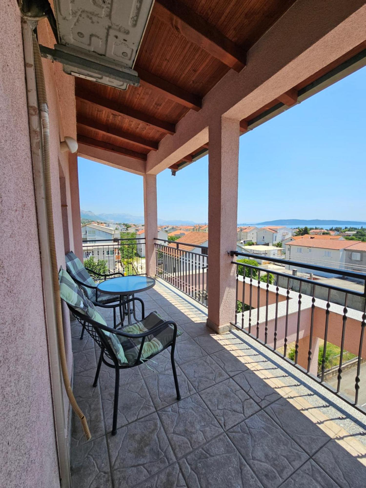 Guest House Mamut Kastela Exterior photo