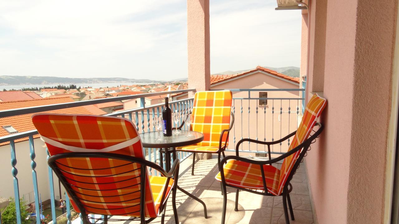 Guest House Mamut Kastela Exterior photo