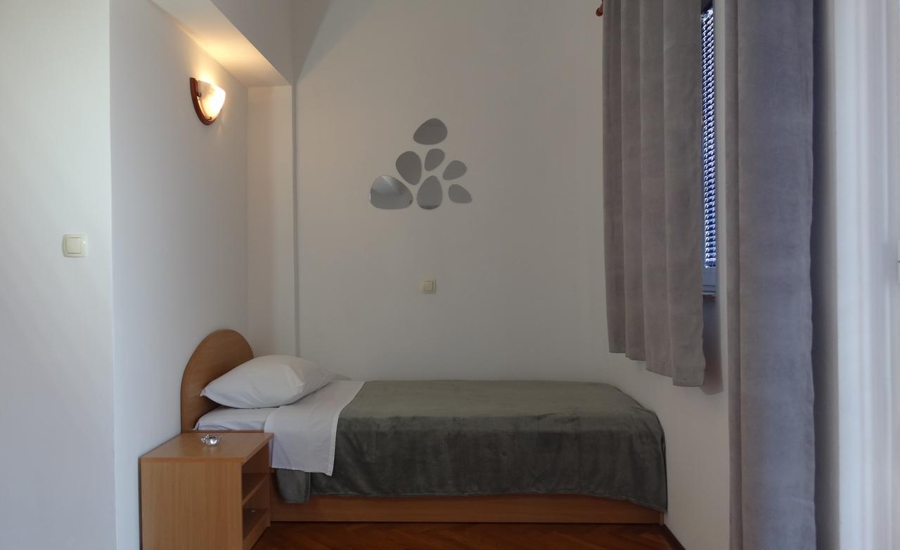 Guest House Mamut Kastela Exterior photo